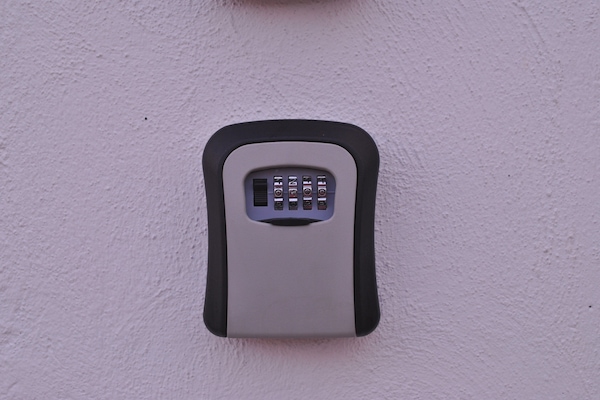 Caja de seguridad con codigo para las llaves