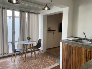 Basic Studio | Private kitchen - Pelicanos Apartments (La Paz)