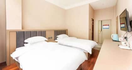 Chayu Hongsheng Hotel