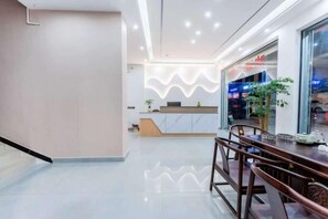 Unclassified image, 4 of 14, button - Chayu Hongsheng Hotel (Zayu)