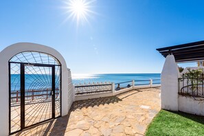 Terrace/patio - Calahonda Beach II First line beach apartment in Calahonda (Mijas Costa)
