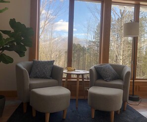 Smart TV, tenis de mesa, libros y estéreo 