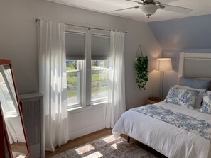 3 bedrooms, iron/ironing board, travel cot, free WiFi - 🌇Outside Providence! 3-Bed Near Twin River Casino! (Lincoln)