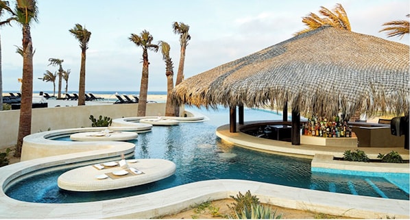 Outdoor pool, an infinity pool
