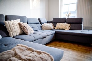 Una Smart TV, libros