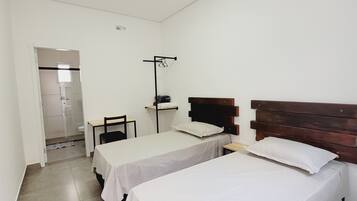 标准单人房, 1 间卧室 | 办公桌、笔记本电脑工作区、免费 WiFi、床单