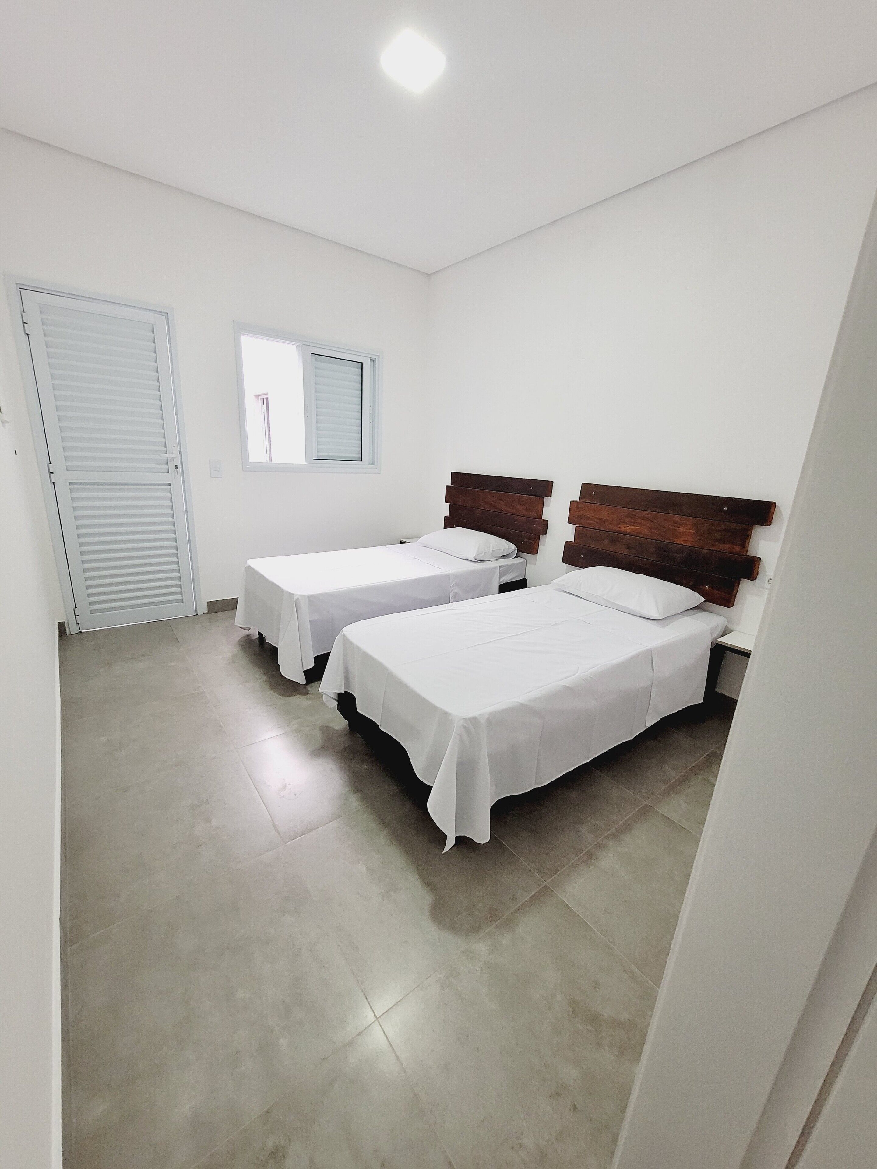 Desk, laptop workspace, free WiFi, bed sheets