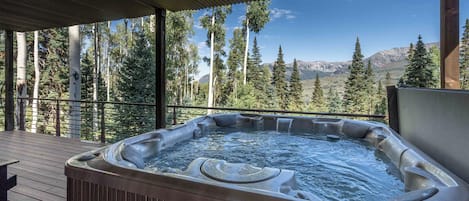 Bain à remous extérieur