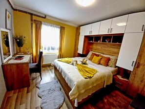 2 dormitorios, tabla de planchar con plancha, wifi y ropa de cama