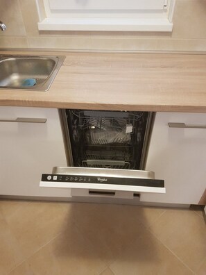 Fridge, microwave, oven, stovetop - Apartments Bozic - Superior Two Bedroom Apartment with Terrace (Novi Vinodolski)