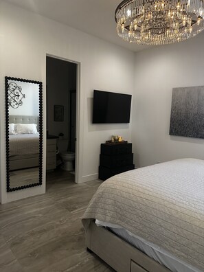 Room - Brand New Private Guest Quarters with private entrance and private garage. (Gilbert)