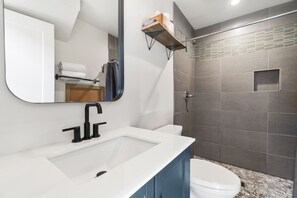 淋浴設備、風筒、提供毛巾、番梘