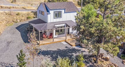Smith Rock Hideout - Cascade mountain views!