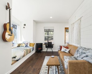 智能電視、壁爐