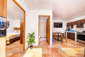 5 quartos, escrivaninha, berço de viagem, Wi-Fi de cortesia