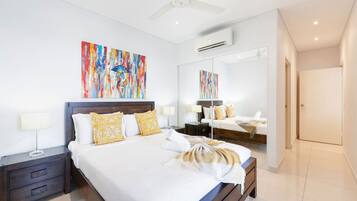 2 bedrooms, desk, iron/ironing board, travel cot