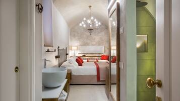 Deluxe Room | In-room safe, free WiFi, bed sheets