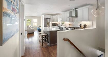 Spacious Renovated Home Minutes to City w/Parking