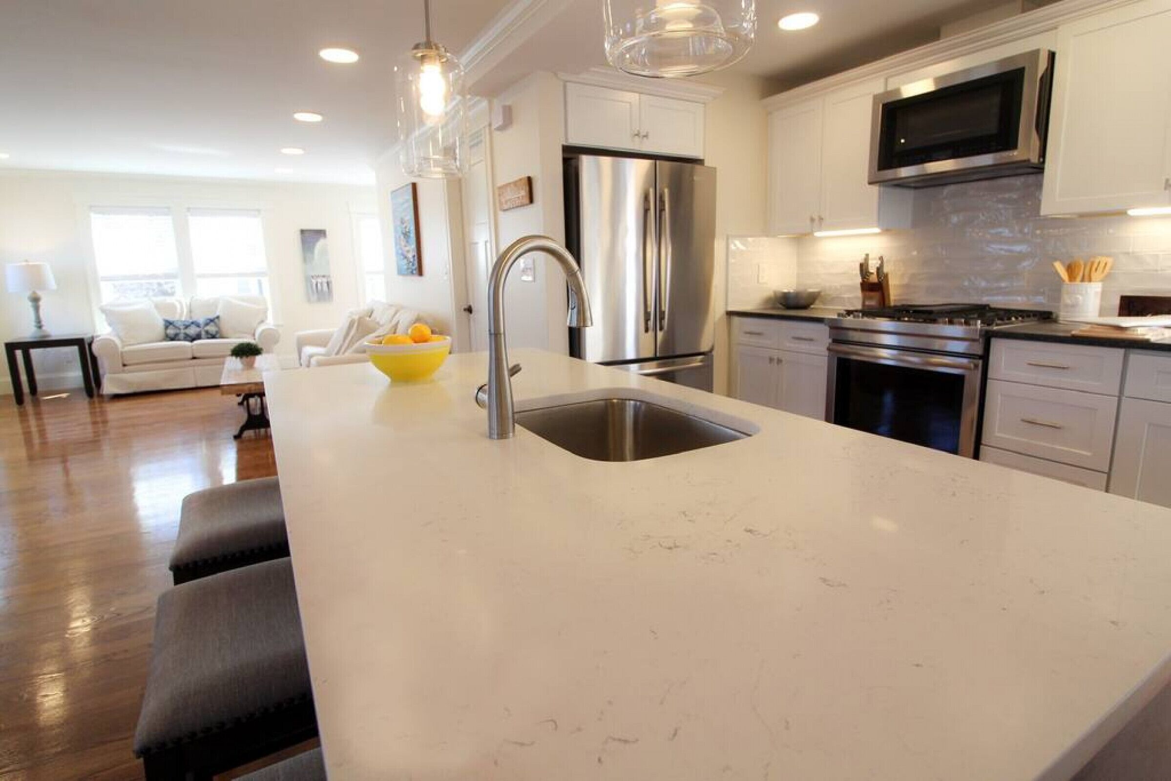 冰箱、微波炉、烤箱、炉灶