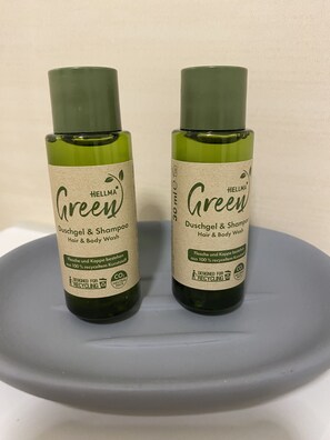 تجهيزات دش، مجففات شعر، مناشف