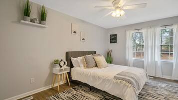 3 bedrooms, free WiFi, bed sheets