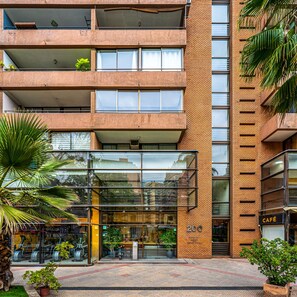 Exterior detail - Studio apartment renewed @ best location in Santiago (Las Condes)
