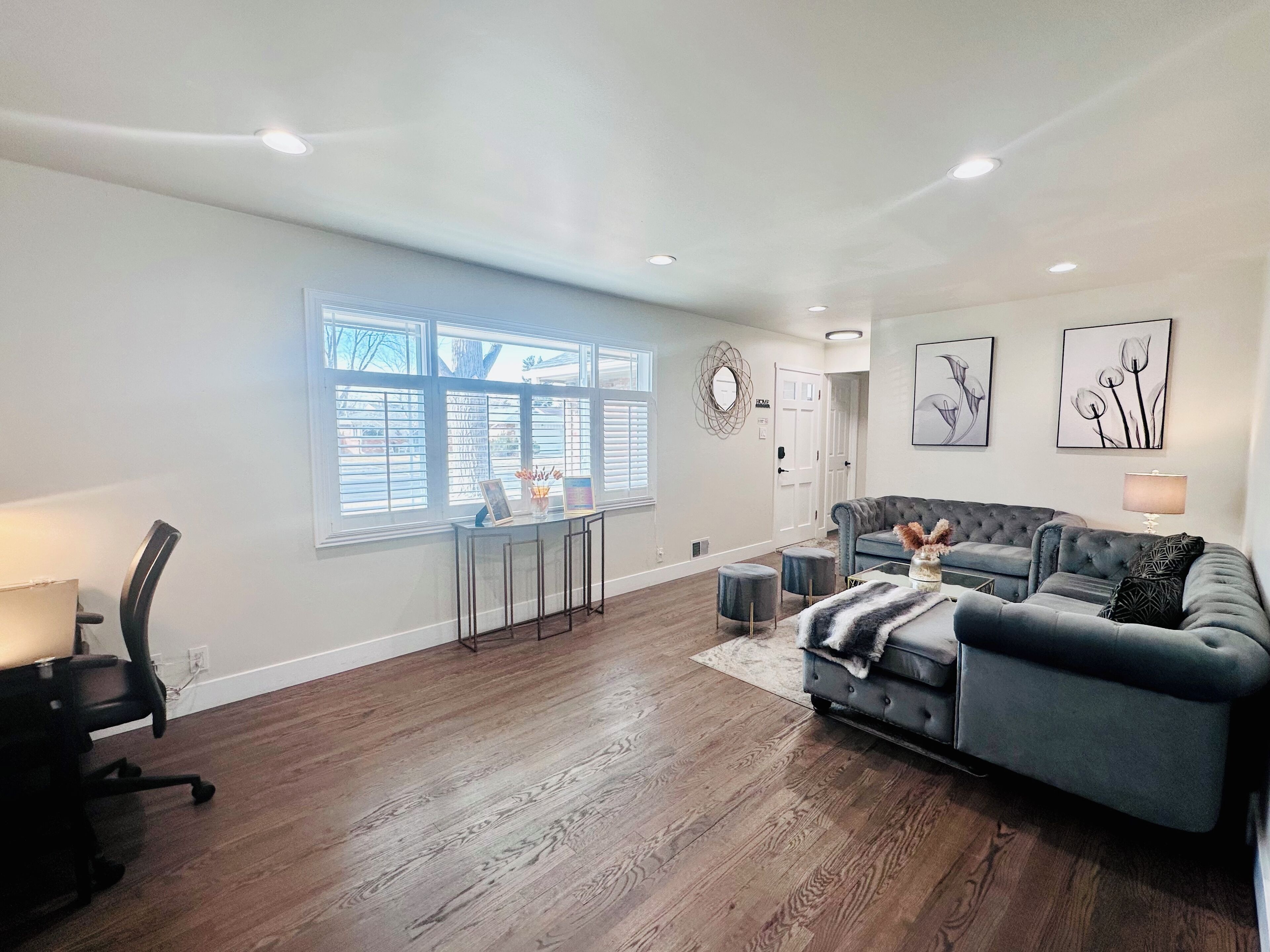 Smart TV, fireplace, table football, books