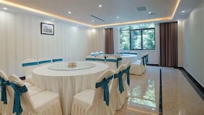 Unclassified image, 5 of 103, button - Fall In Love With Nujiang Grand Canyon Hotel (Lushui)