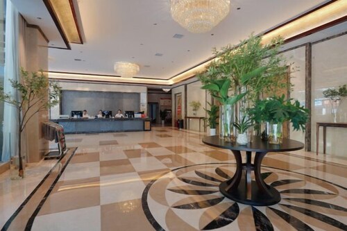 Fall In Love With Nujiang Grand Canyon Hotel