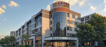 Fall In Love With Nujiang Grand Canyon Hotel