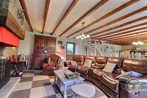 TV, fireplace, DVD player, stereo - La Petite Prairie - Baguer Morvan (BAGUER MORVAN)