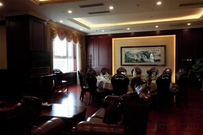 Unclassified image, 4 of 101, button - Aohua International Hot Spring Hotel (Linyi)