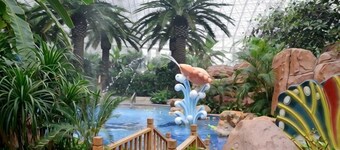 Aohua International Hot Spring Hotel