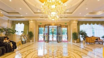 المنشأة من الداخل