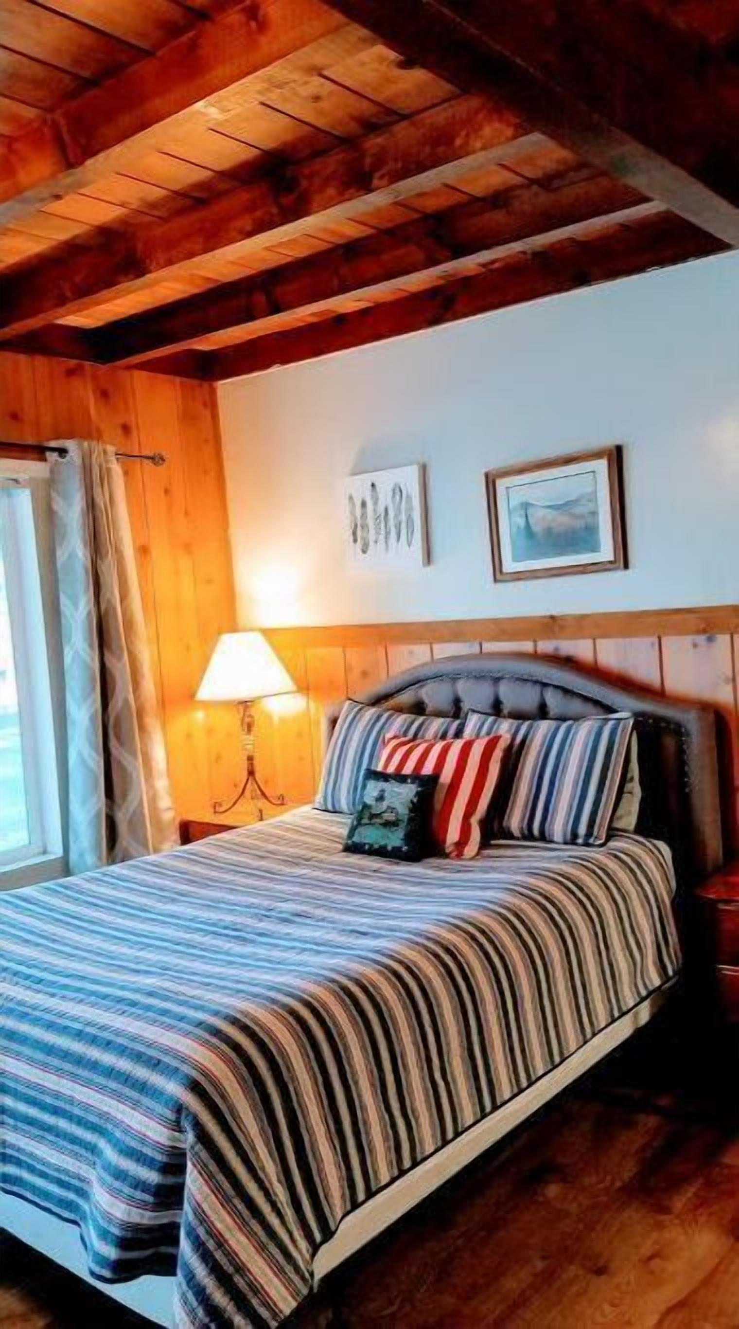 Wifi gratis y ropa de cama