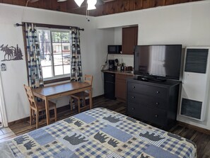 Room - 09 Sugar pine studio at the WASHOE pet friendly (South Lake Tahoe)