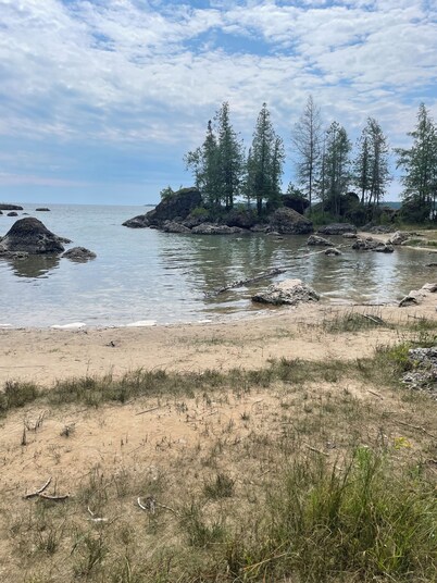 Charming Farm Retreat. Near Les Cheneaux Islands and Mackinac. fresh eggs!