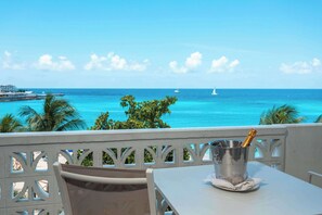 Suíte, 2 quartos, 2 banheiros, vista para o oceano | Vista do quarto