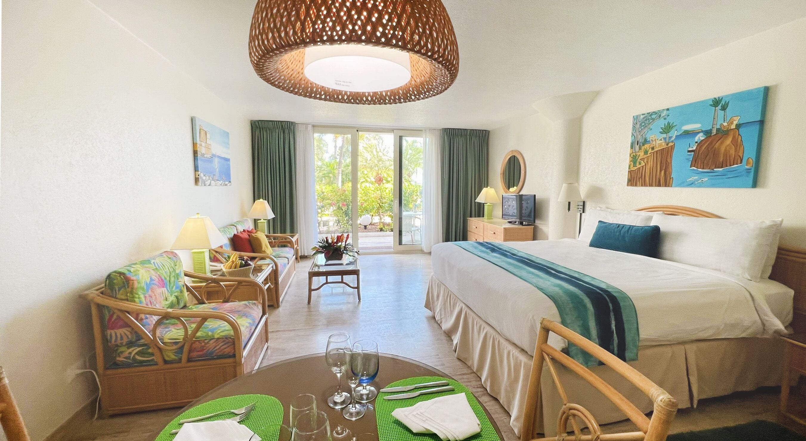 studio, 1 king bed, beachside | 1 bedroom, hypo-allergenic bedding, in-room safe, iron/ironing board