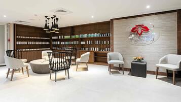 Couples treatment room(s), sauna, deep-tissue massages, Swedish massages