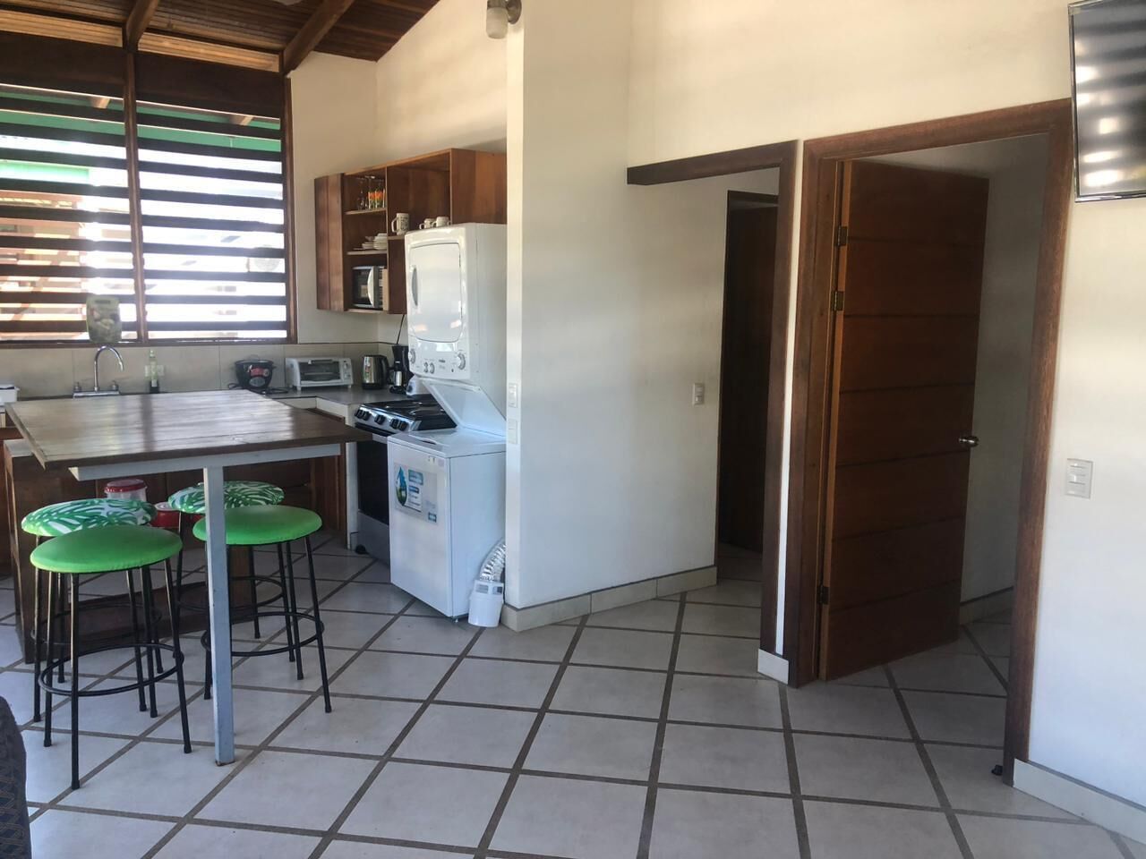 Microwave, stovetop, coffee/tea maker, blender