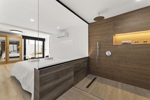 2 makuuhuonetta, silitysrauta/-lauta, ilmainen Wi-Fi, vuodevaatteet