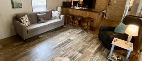 Televisión y chimenea