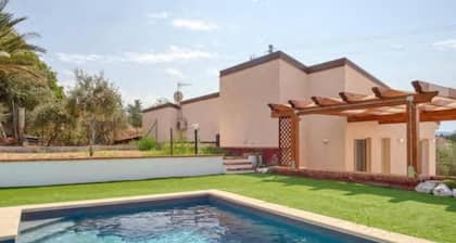 Villa Laura with pool.