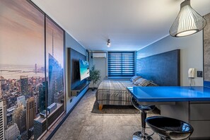 1 bedroom, WiFi - Studio apartment renewed @ best location (Las Condes, Santiago.)