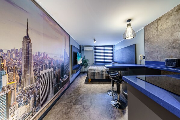 Interior - Studio apartment renewed @ best location (Las Condes, Santiago.)