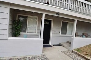 Exterior detail - Cozy Home near Museum, Boeing, Interurban Trail (Everett)