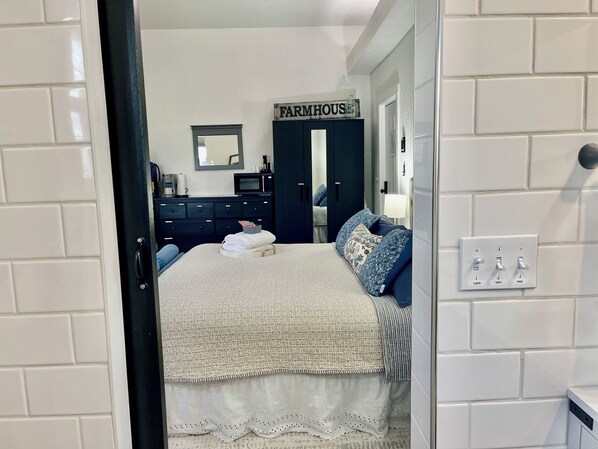 1 bedroom, iron/ironing board, travel cot, free WiFi