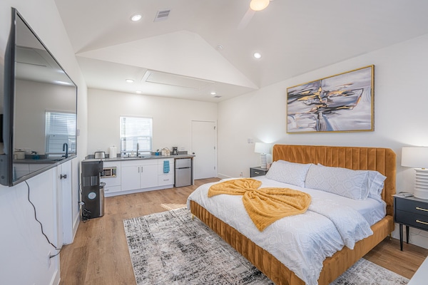 1 habitación, tabla de planchar con plancha, wifi y ropa de cama