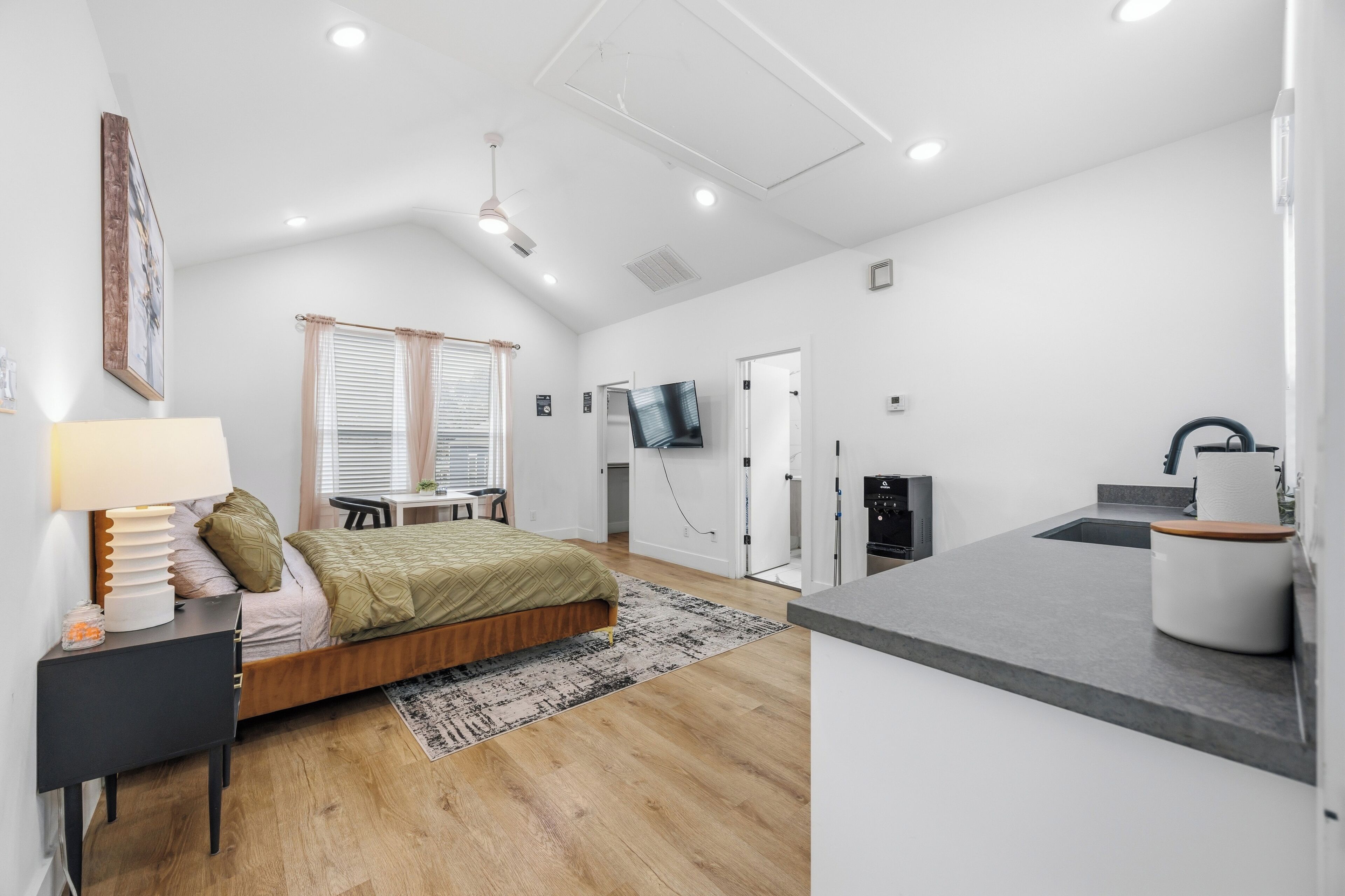 1 bedroom, iron/ironing board, WiFi, bed sheets